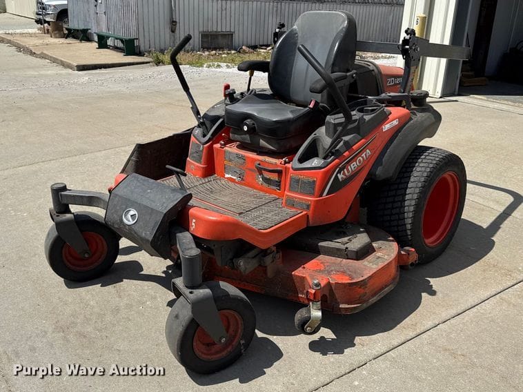 Kubota ZD1211 Equipment Image0