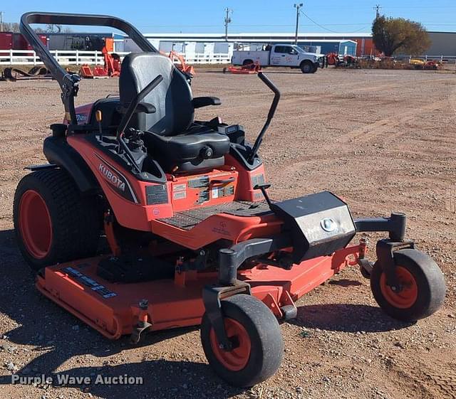 Image of Kubota ZD1211 equipment image 2