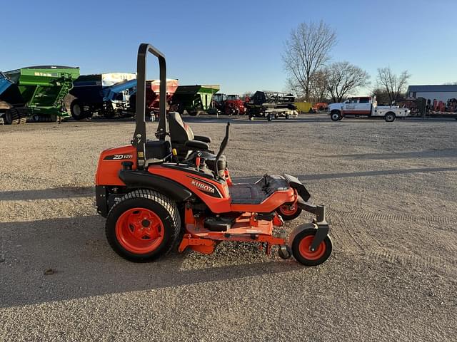 Image of Kubota ZD1211L equipment image 3