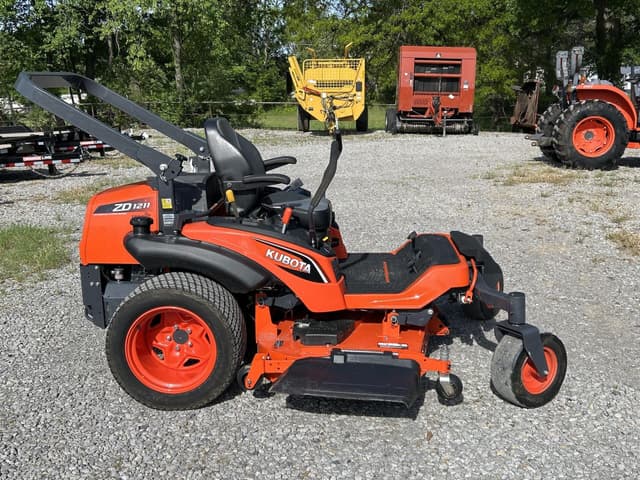 Image of Kubota ZD1211L equipment image 1