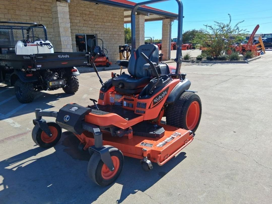 Image of Kubota ZD1211L Image 1