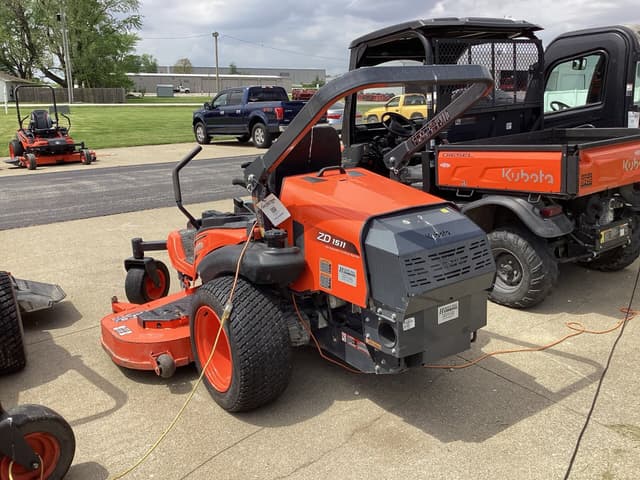 Image of Kubota ZD1511LF equipment image 4