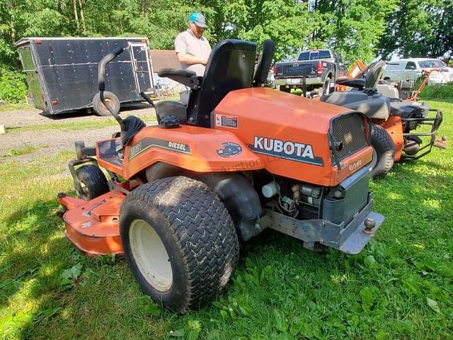 Image of Kubota ZD21 equipment image 4