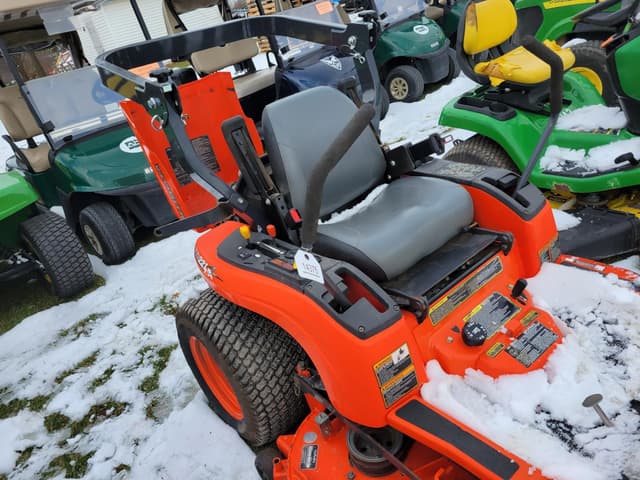 Image of Kubota ZD221 equipment image 3