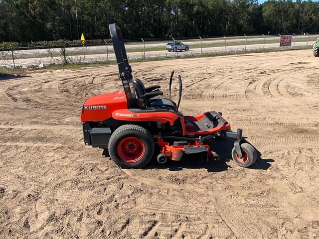 Image of Kubota ZD221 equipment image 3