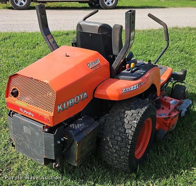 Image of Kubota ZD221 equipment image 4