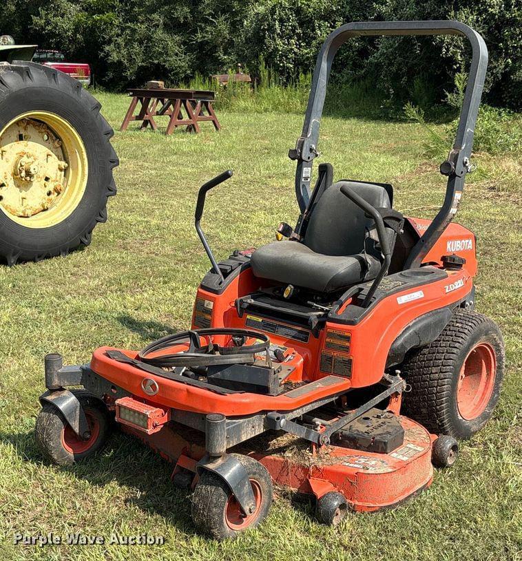 Image of Kubota ZD221 Primary image