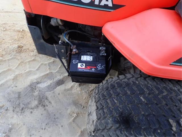 Image of Kubota ZD28 equipment image 3