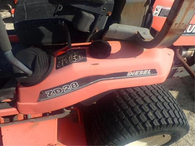 Image of Kubota ZD28 equipment image 2