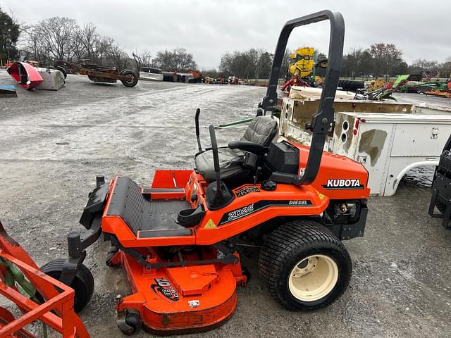 Image of Kubota ZD28 equipment image 2