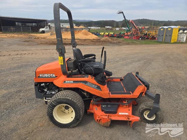 Image of Kubota ZD28 equipment image 1