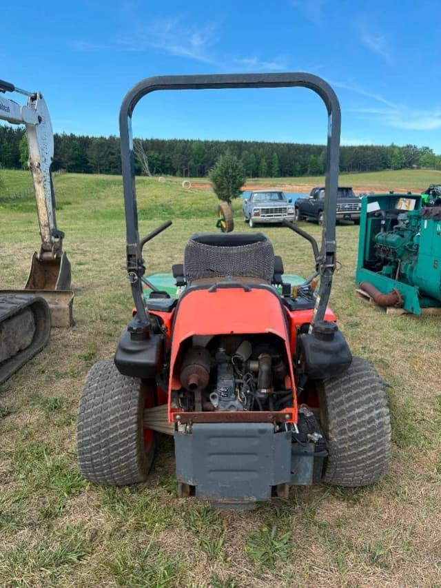 Image of Kubota ZD321 equipment image 3