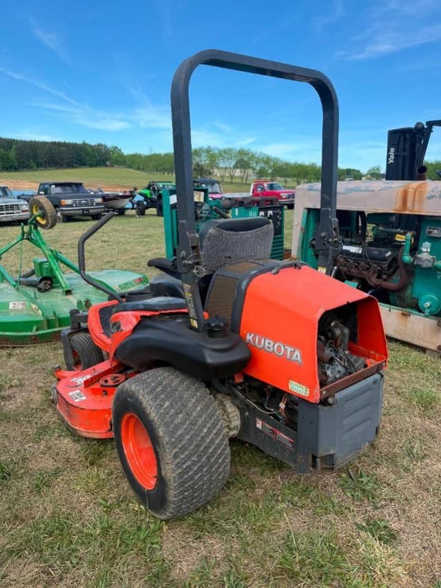 Image of Kubota ZD321 equipment image 2