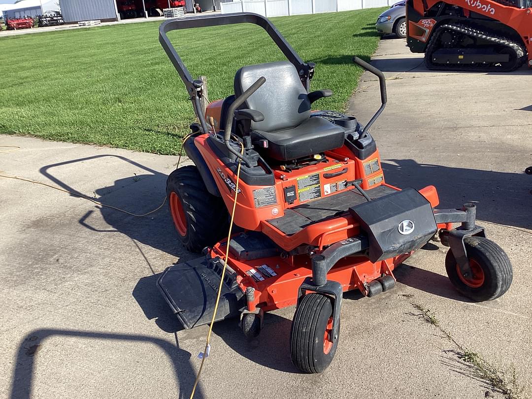 Image of Kubota ZD323 Primary image