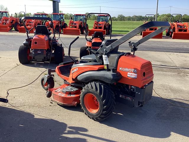 Image of Kubota ZD323 equipment image 4