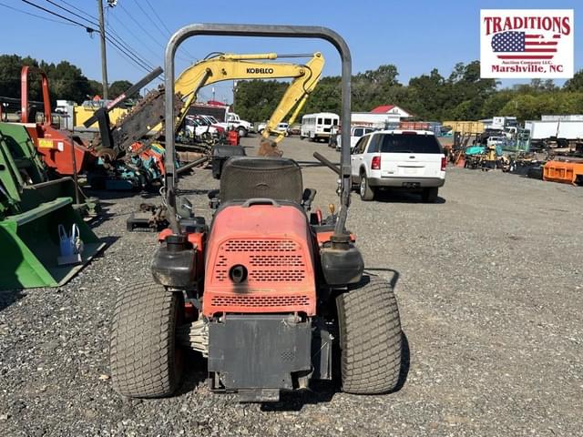 Image of Kubota ZD323 equipment image 3