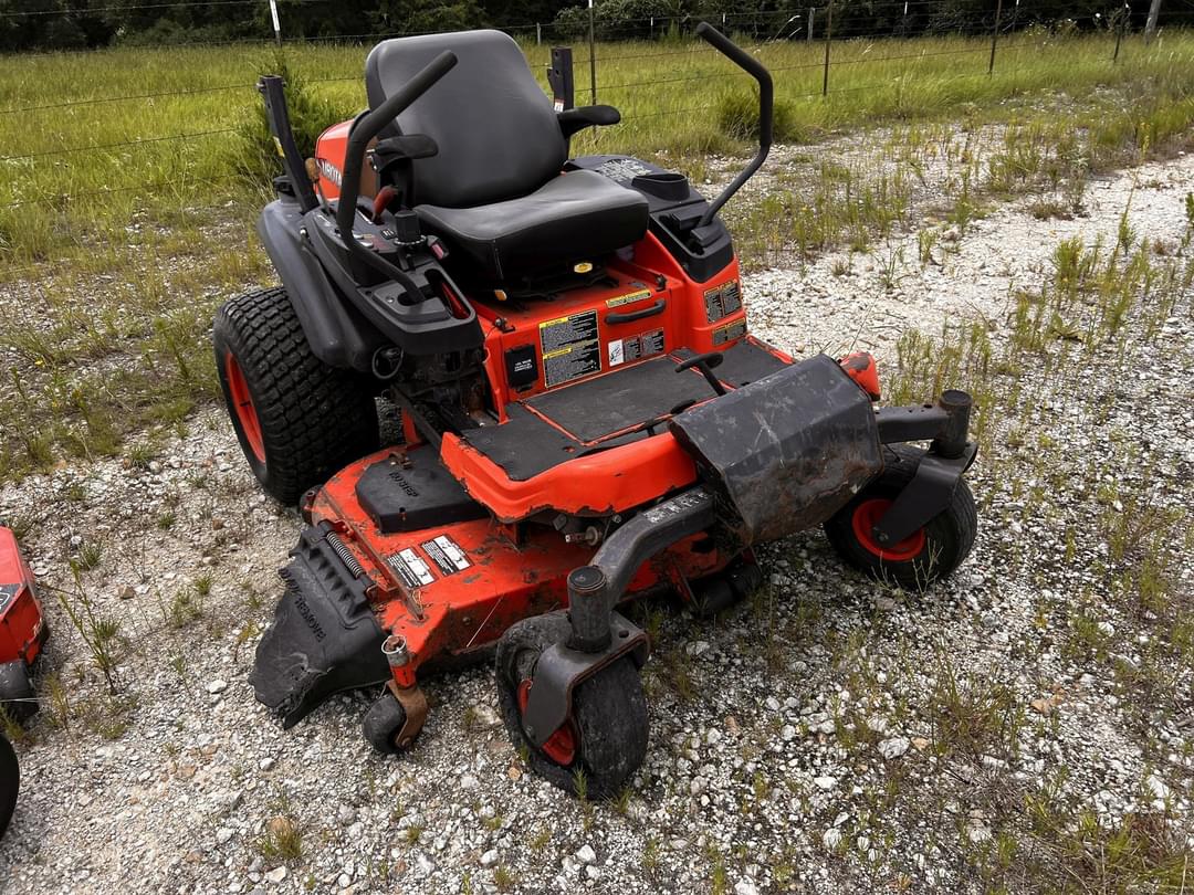 Image of Kubota ZD323 Primary image