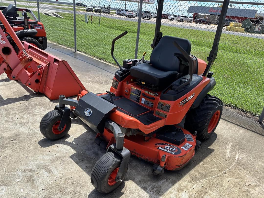 Image of Kubota ZD323 Image 0