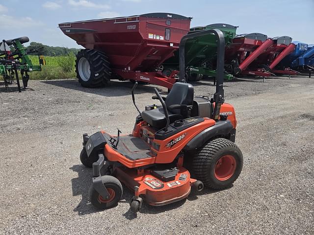 Image of Kubota ZD326 equipment image 2