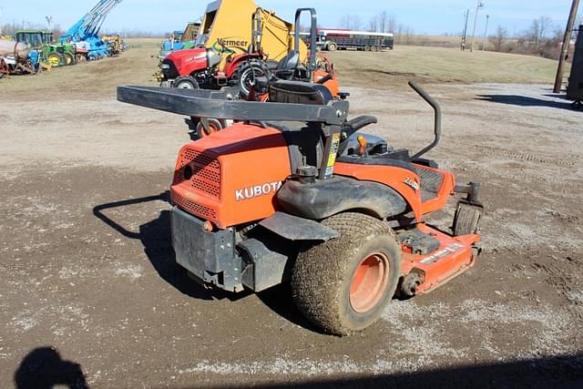 Image of Kubota ZD326 equipment image 2