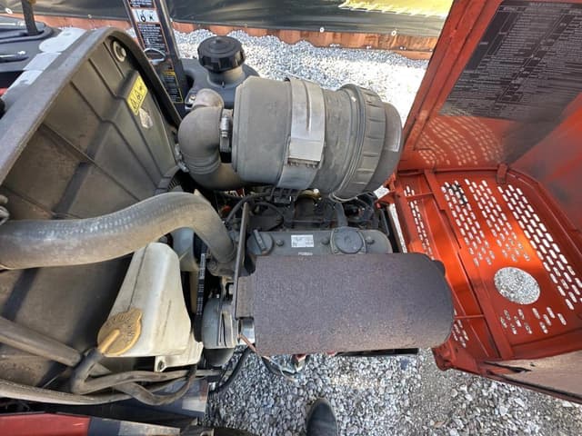 Image of Kubota ZD326 equipment image 2