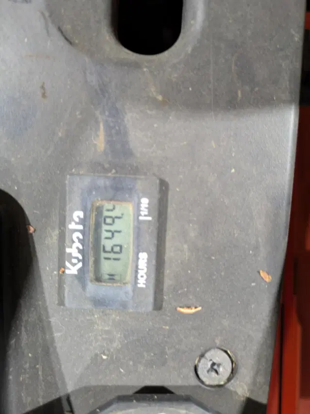 Image of Kubota ZD326 equipment image 2