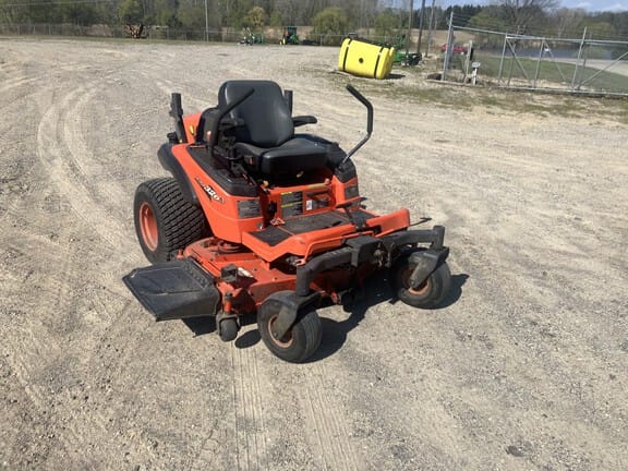 Kubota ZD326 Equipment Image0