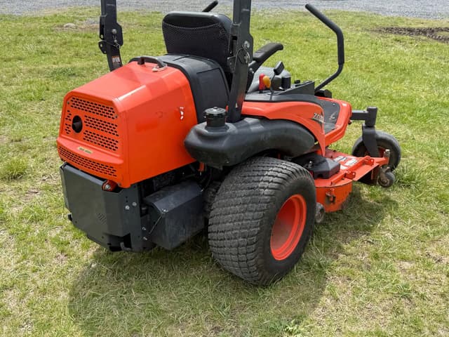 Image of Kubota ZD326 equipment image 4