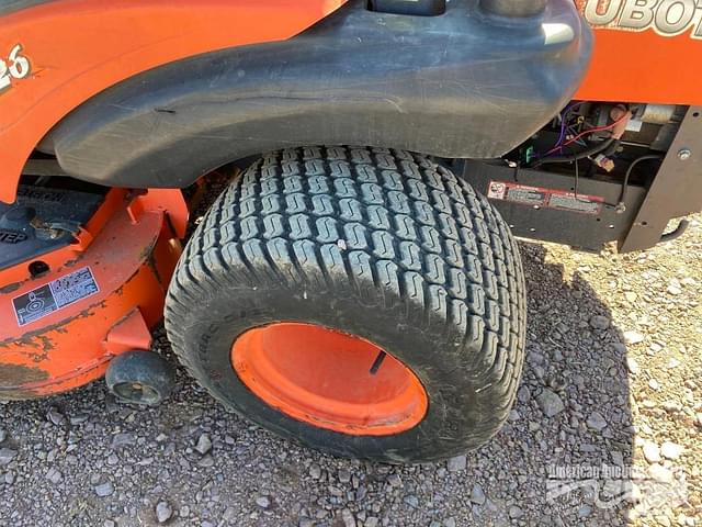 Image of Kubota ZD326 equipment image 4