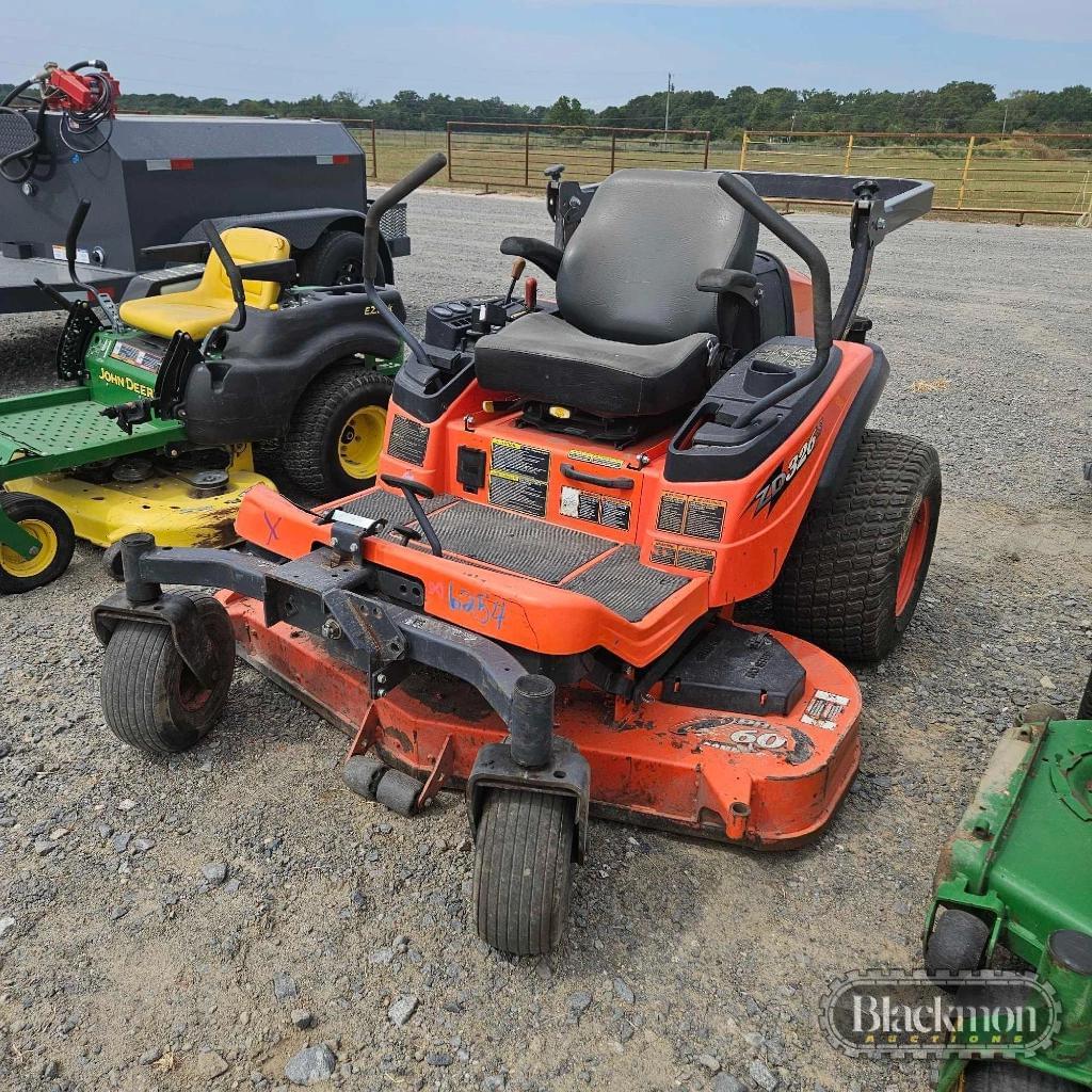 Image of Kubota ZD326S Primary image