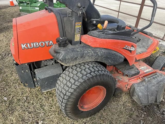 Image of Kubota ZD326S equipment image 3