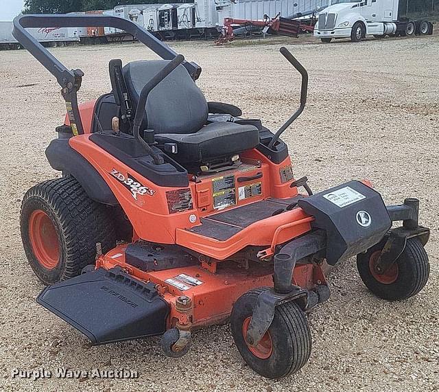 Image of Kubota ZD326S equipment image 2