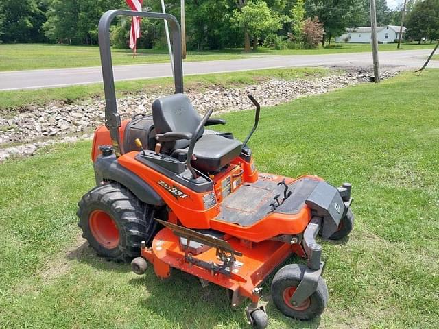 Image of Kubota ZD331 equipment image 2