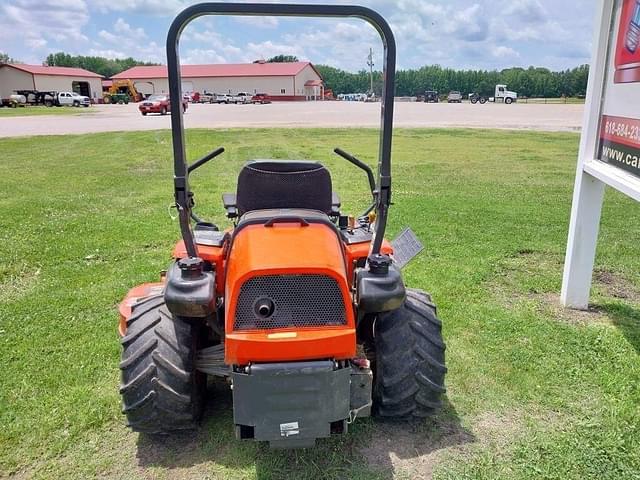 Image of Kubota ZD331 equipment image 3