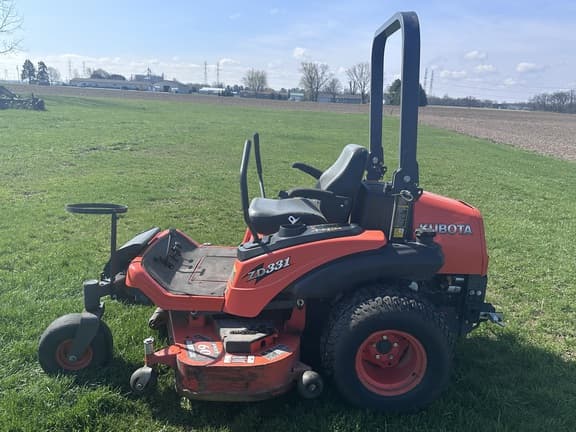Image of Kubota ZD331P equipment image 3