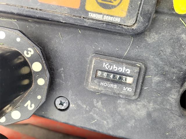 Image of Kubota ZD331 equipment image 4