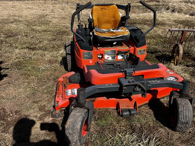 Image of Kubota ZD331 equipment image 2