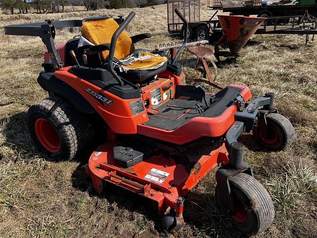 Image of Kubota ZD331 equipment image 1