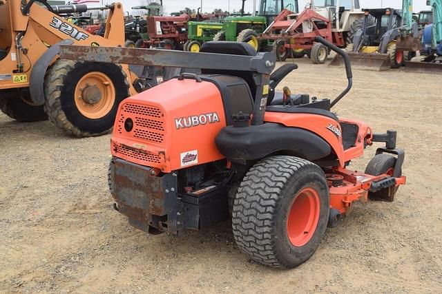 Image of Kubota ZD331 equipment image 2