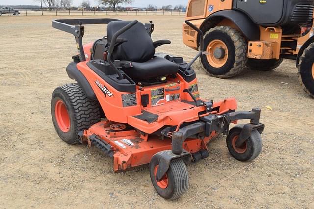 Image of Kubota ZD331 equipment image 3