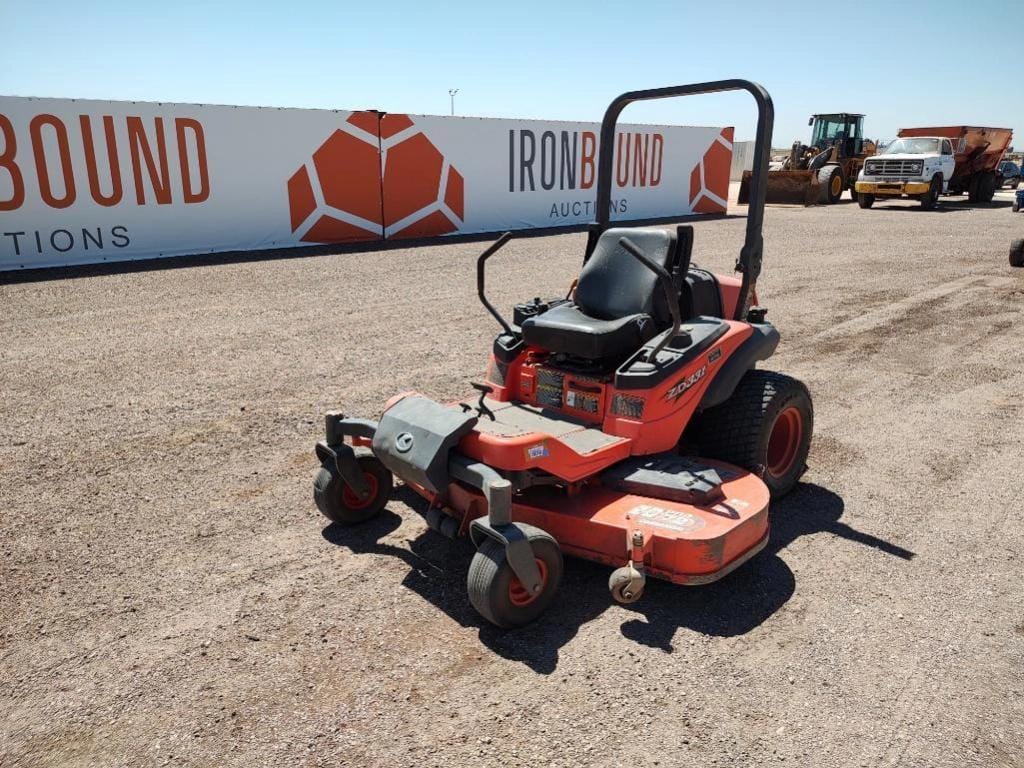 Kubota ZD331 Equipment Image0