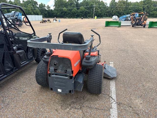 Image of Kubota ZD331 equipment image 4