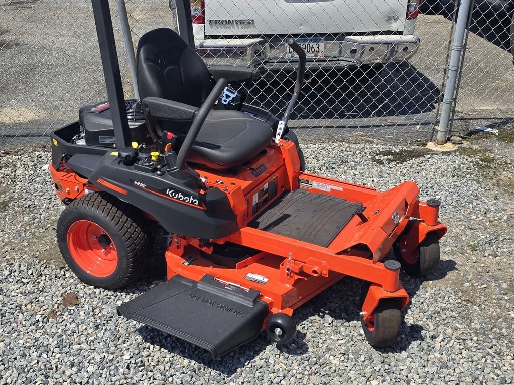 2026 Kubota Z232KW-42 Equipment Image0
