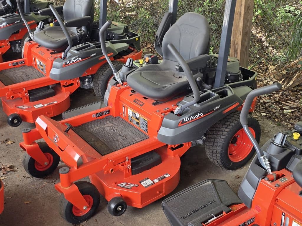 Image of Kubota Z232KW-42 Image 0