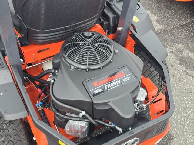 Image of Kubota Z232KW-42 equipment image 3