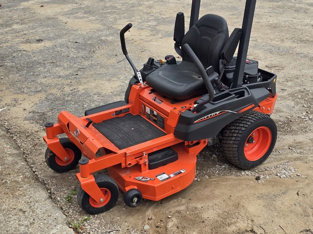 2025 Kubota Z232KW-42 Equipment Image0