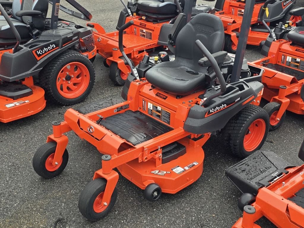 2026 Kubota Z232KW-42 Equipment Image0