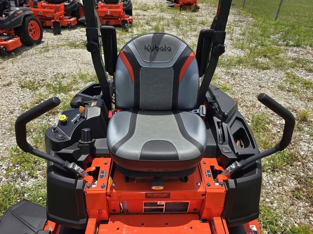 Image of Kubota Z242KW-48 equipment image 2