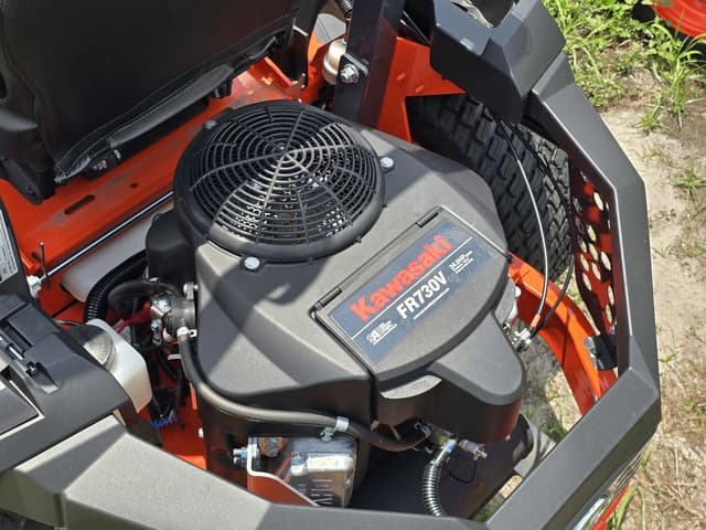 Image of Kubota Z252KW-54 equipment image 3