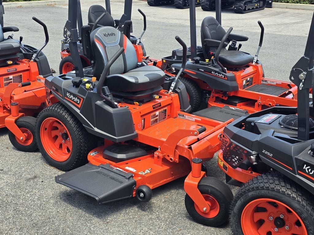2026 Kubota Z252KW-54 Equipment Image0